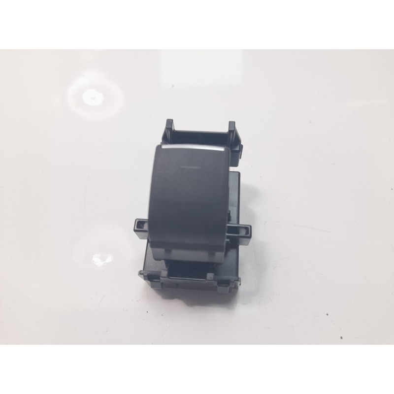 Recambio de mando elevalunas trasero izquierdo para toyota corolla (e21) hybrid style referencia OEM IAM 8481002250  