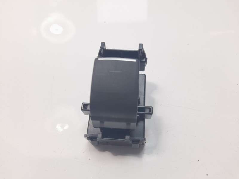 Recambio de mando elevalunas trasero izquierdo para toyota corolla (e21) hybrid style referencia OEM IAM 8481002250  