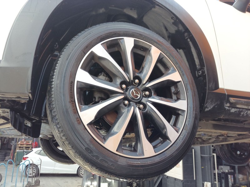 Recambio de mangueta delantera izquierda para mazda cx-3 (dk) 2.0 skyactiv-g referencia OEM IAM   