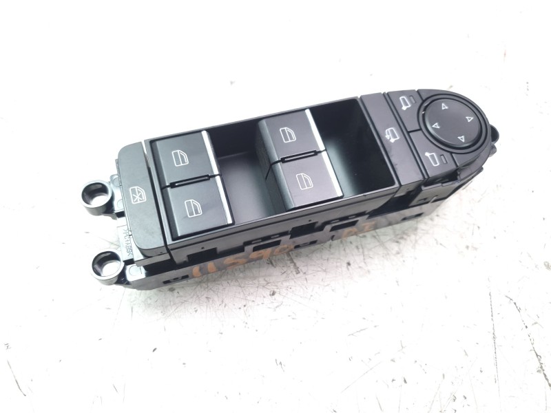 Recambio de mando elevalunas delantero izquierdo para mazda 3 berlina (bp) referencia OEM IAM BDMC66350B  