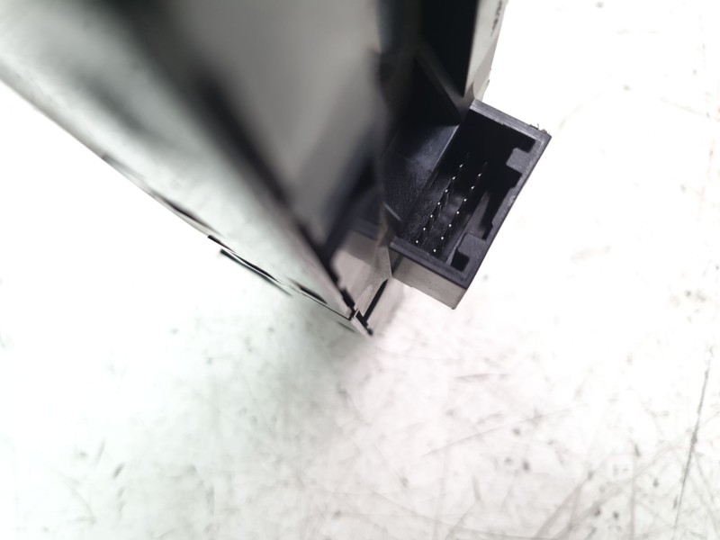 Recambio de mando elevalunas delantero izquierdo para mazda 3 berlina (bp) referencia OEM IAM BDMC66350B  