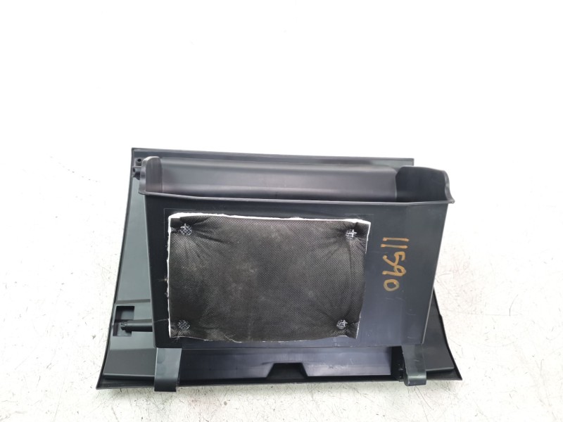 Recambio de guantera para mazda 3 berlina (bp) referencia OEM IAM BEPN6403002  
