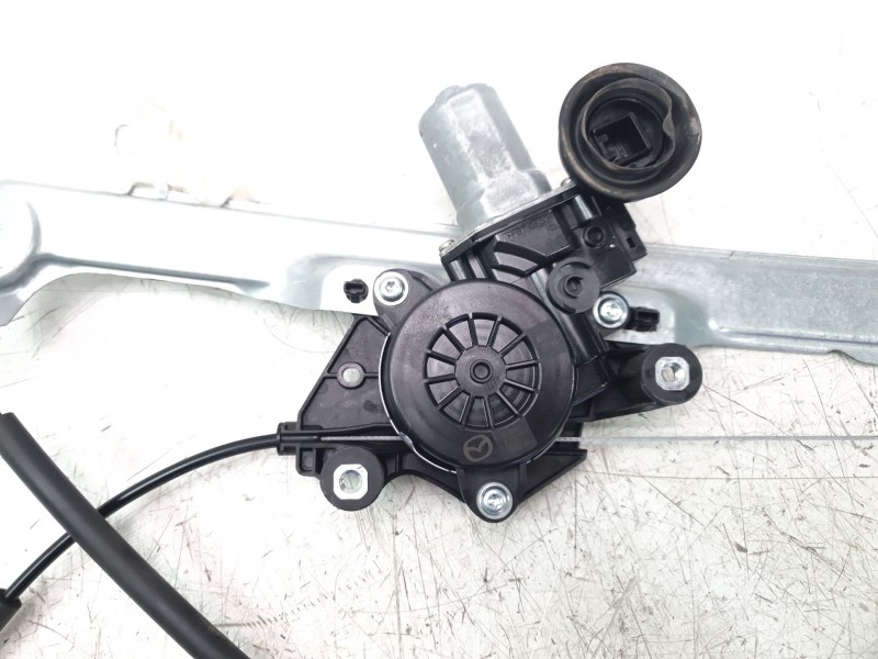 Recambio de elevalunas delantero izquierdo para mazda 3 berlina (bp) referencia OEM IAM BCJH59590A  