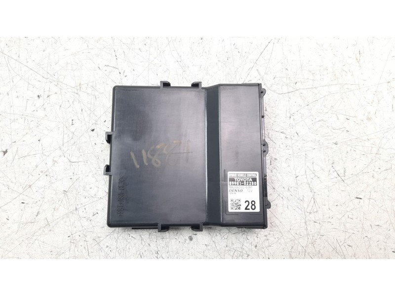 Recambio de modulo electronico para toyota corolla (e21) hybrid style referencia OEM IAM 8998102280  