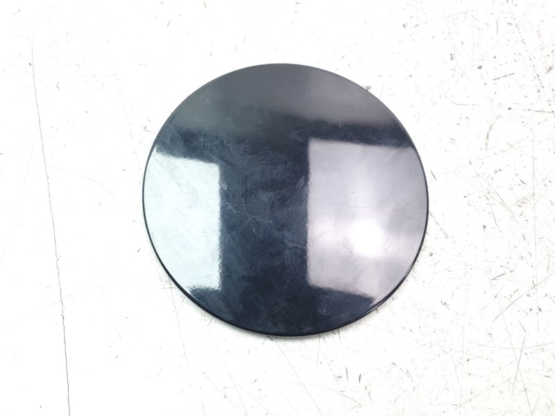 Recambio de tapa exterior combustible para mazda 3 berlina (bp) referencia OEM IAM BDMT42411  