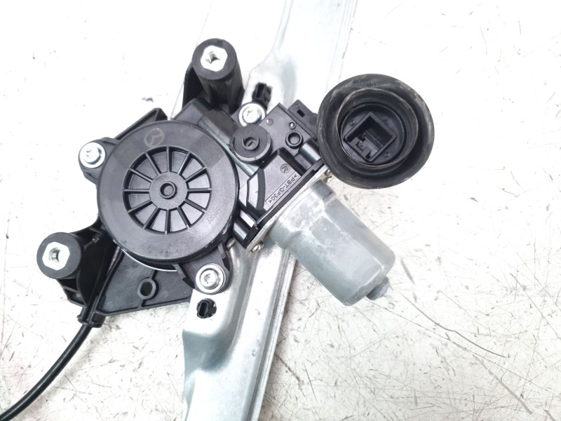 Recambio de elevalunas delantero derecho para mazda 3 berlina (bp) referencia OEM IAM BCJH58590A  