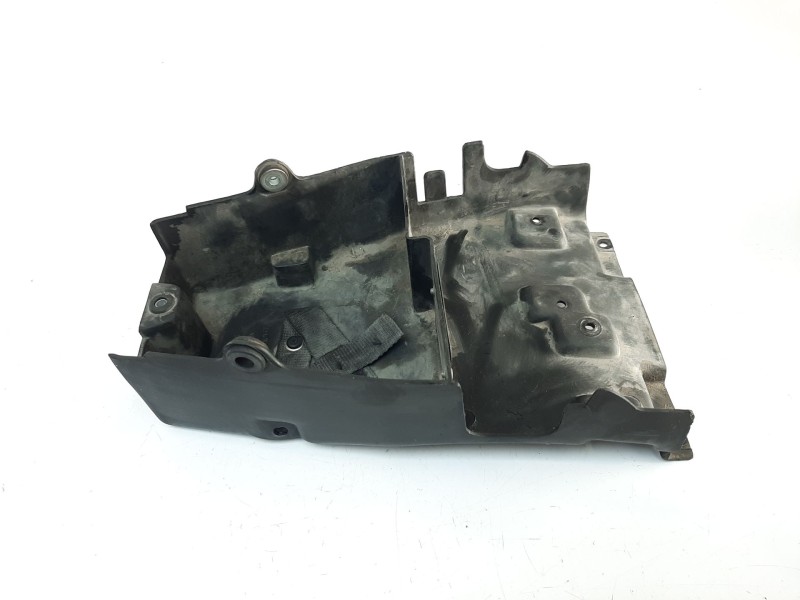 Recambio de moldura para aprilia pegaso 125 / 600 / 650 pegaso 650 referencia OEM IAM AP8149305  