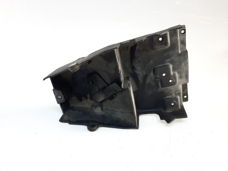 Recambio de moldura para aprilia pegaso 125 / 600 / 650 pegaso 650 referencia OEM IAM AP8149305  