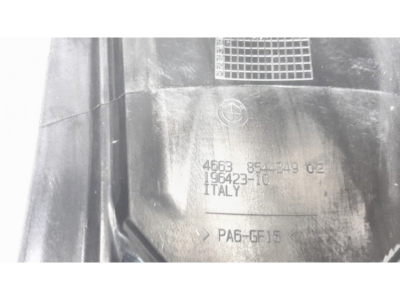 Recambio de moldura para bmw r 1200 r r 1200 r referencia OEM IAM 46638544349  