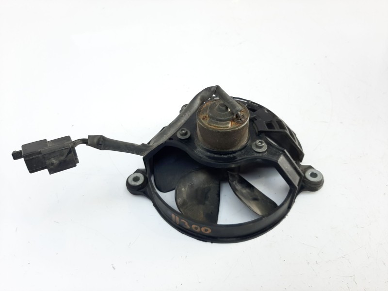 Recambio de electroventilador para aprilia pegaso 125 / 600 / 650 pegaso 650 referencia OEM IAM AP8127021  