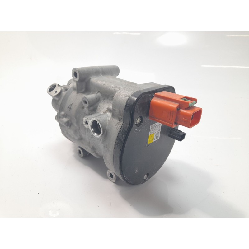 Recambio de compresor aire acondicionado para toyota corolla (e21) hybrid style referencia OEM IAM 0424001202  