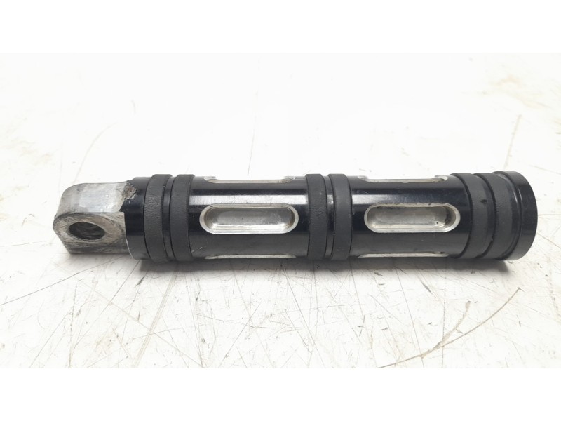 Recambio de estribo para harley-davidson street referencia OEM IAM 3303299  