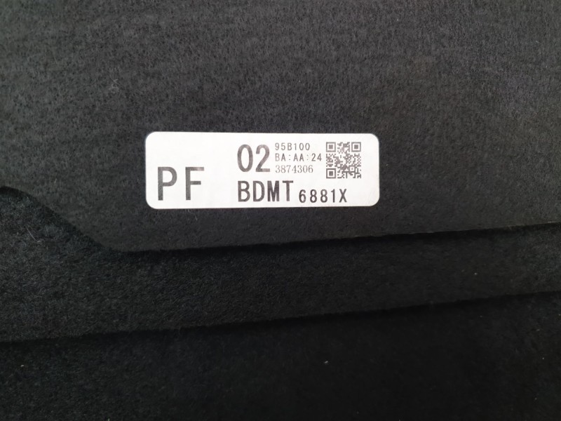 Recambio de bandeja trasera para mazda 3 berlina (bp) referencia OEM IAM BDMT6881X  