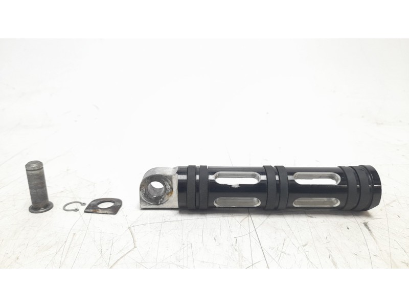 Recambio de estribo para harley-davidson street referencia OEM IAM 3303299  