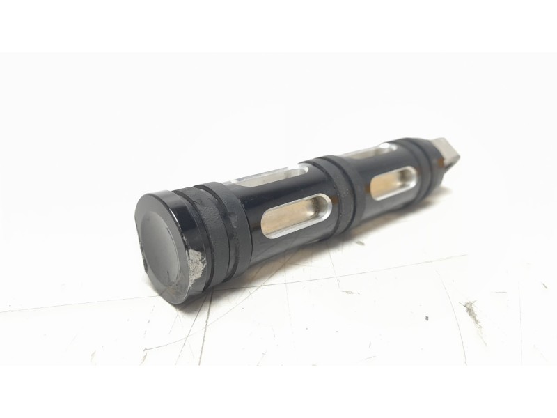 Recambio de estribo para harley-davidson street referencia OEM IAM 3303299  