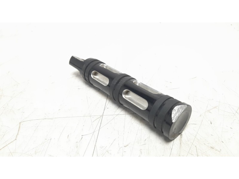 Recambio de estribo para harley-davidson street referencia OEM IAM 3303299  
