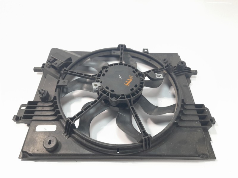 Recambio de electroventilador para dacia sandero iii expression referencia OEM IAM 214813070R  
