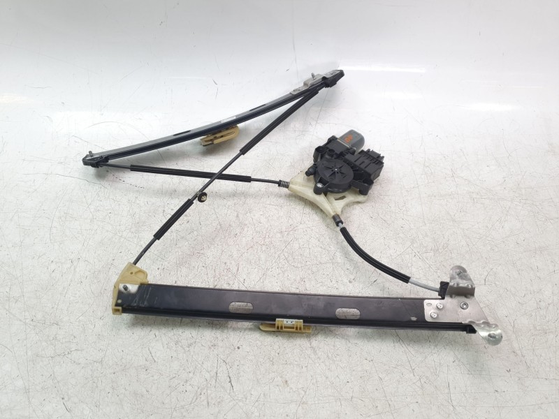 Recambio de elevalunas delantero derecho para volkswagen polo referencia OEM IAM 2G4837462B  