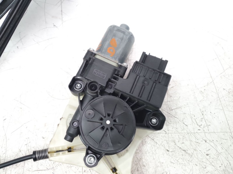 Recambio de elevalunas delantero derecho para volkswagen polo referencia OEM IAM 2G4837462B  