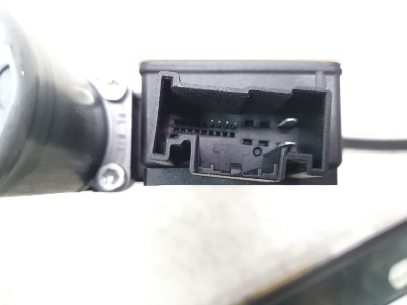 Recambio de elevalunas delantero derecho para volkswagen polo referencia OEM IAM 2G4837462B  