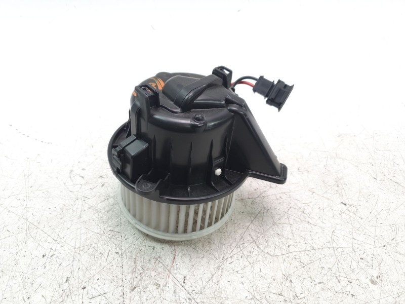 Recambio de ventilador calefaccion para volkswagen polo referencia OEM IAM 2Q1819021  