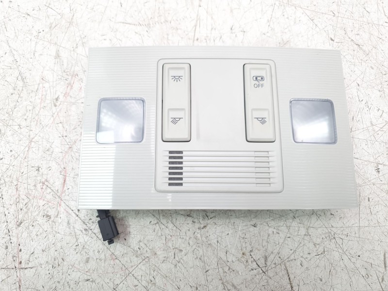 Recambio de luz interior para volkswagen polo referencia OEM IAM 3B0947105C  