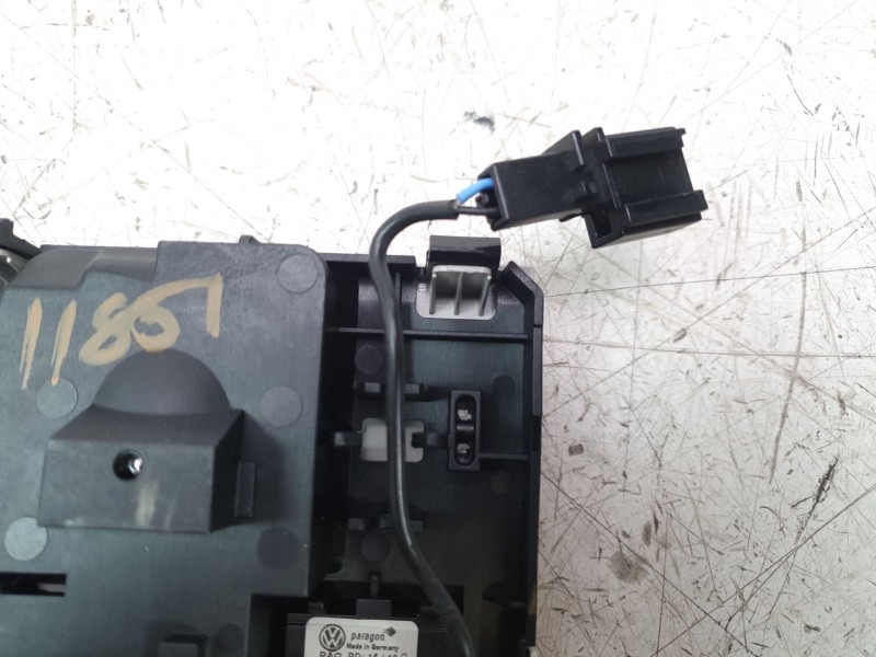 Recambio de luz interior para volkswagen polo referencia OEM IAM 3B0947105C  