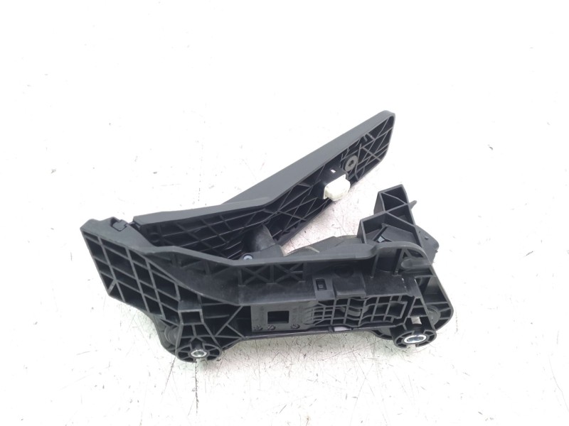 Recambio de potenciometro pedal para mazda 3 berlina (bp) referencia OEM IAM BCKA41600A  