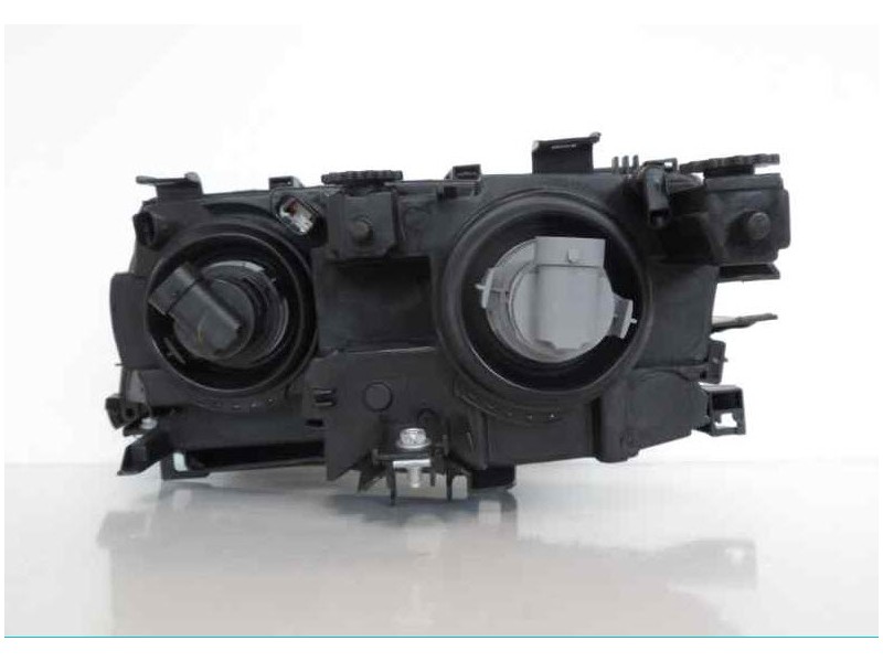 Recambio de faro derecho para bmw serie 3 berlina (e46) referencia OEM IAM 63126902746 10105091001 BM0184905