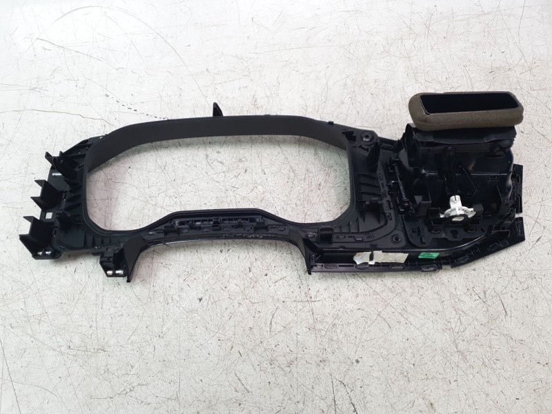 Recambio de aireador izquierdo para volkswagen polo referencia OEM IAM 2G1819703  