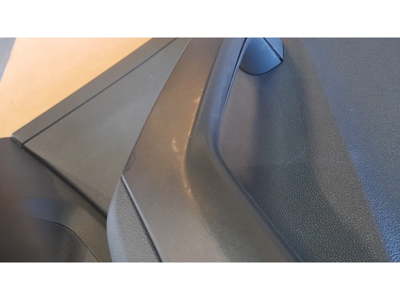 Recambio de guarnecido puerta trasera derecha para volkswagen t-roc advance style referencia OEM IAM 2GA867212  