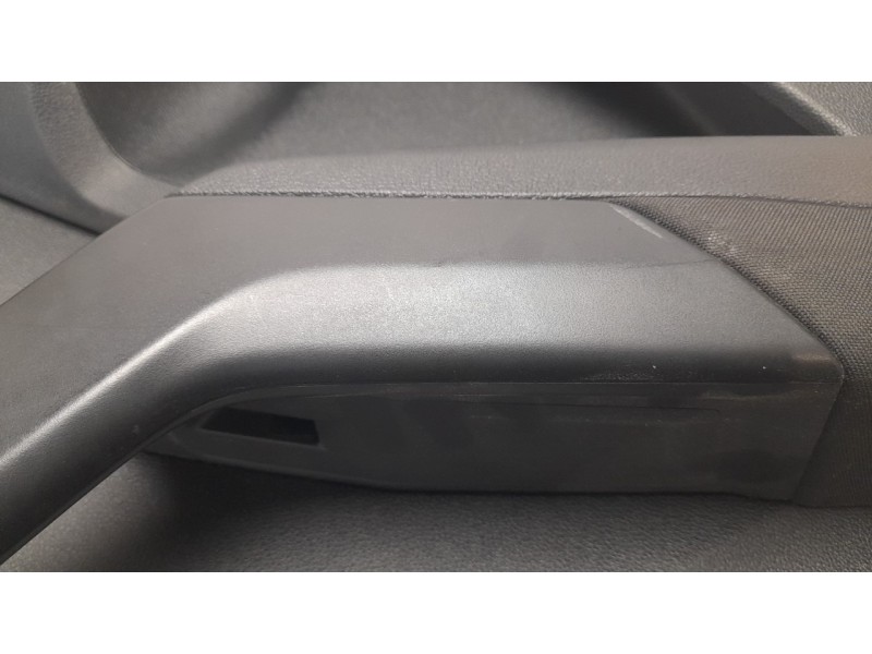 Recambio de guarnecido puerta trasera izquierda para volkswagen t-roc advance style referencia OEM IAM 2GA867211B  