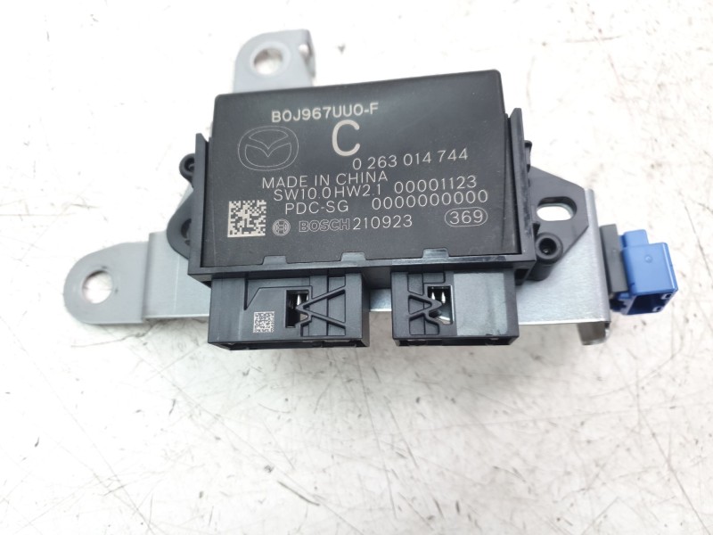 Recambio de modulo electronico para mazda 3 berlina (bp) referencia OEM IAM B0J967UU0F  