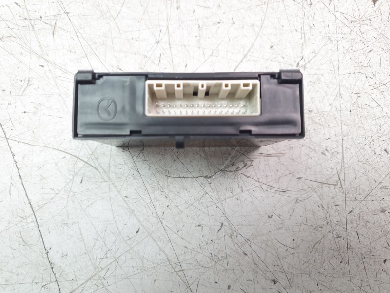 Recambio de modulo electronico para mazda 3 berlina (bp) referencia OEM IAM DFR5675U0  