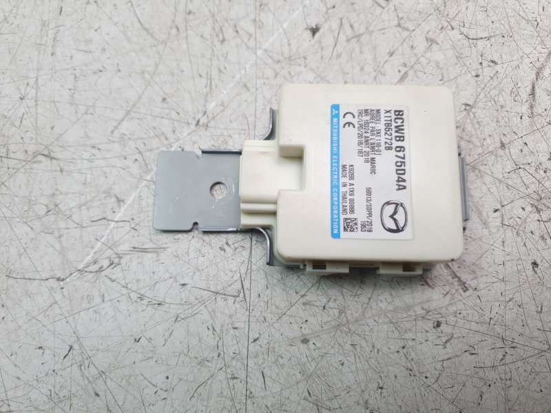 Recambio de modulo electronico para mazda 3 berlina (bp) referencia OEM IAM BCWB675D4A  