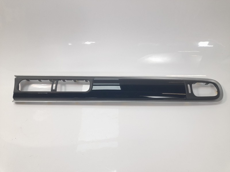 Recambio de moldura para citroën c3 shine referencia OEM IAM 9812401777 9812401777 
