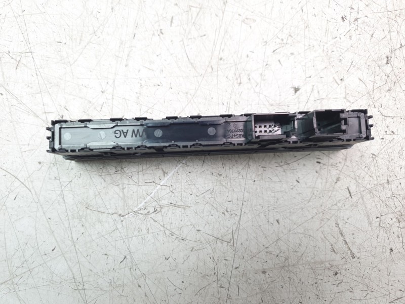 Recambio de interruptor para volkswagen polo referencia OEM IAM 2G0927137R  