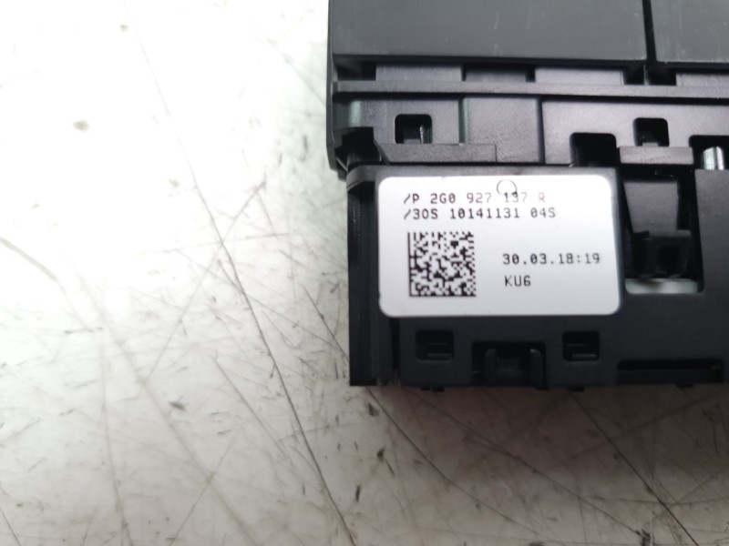 Recambio de interruptor para volkswagen polo referencia OEM IAM 2G0927137R  