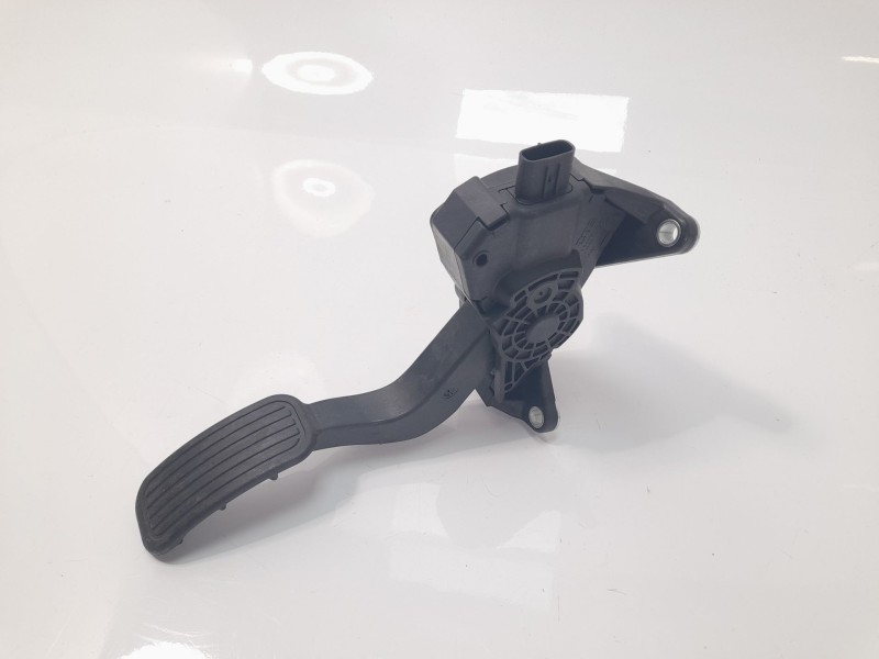 Recambio de potenciometro pedal para toyota corolla (e21) hybrid style referencia OEM IAM 7811002211  