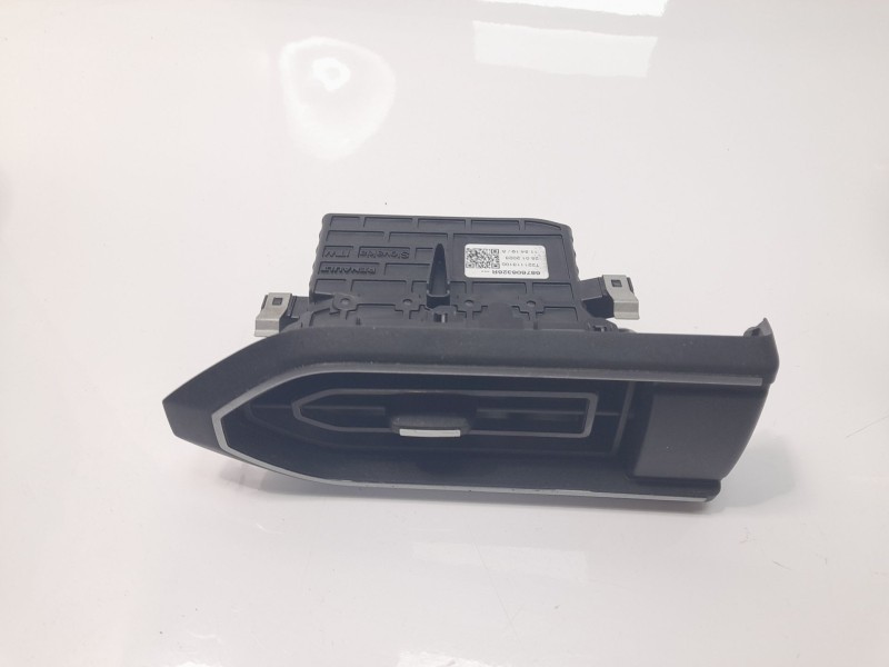 Recambio de rejilla aireadora para dacia sandero iii expression referencia OEM IAM 687606326R  