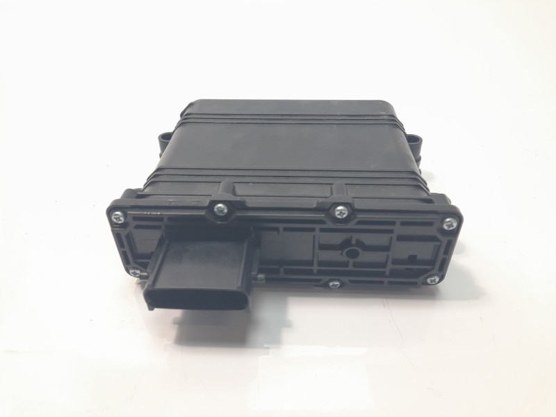 Recambio de modulo electronico para toyota corolla (e21) hybrid style referencia OEM IAM 8968002010  