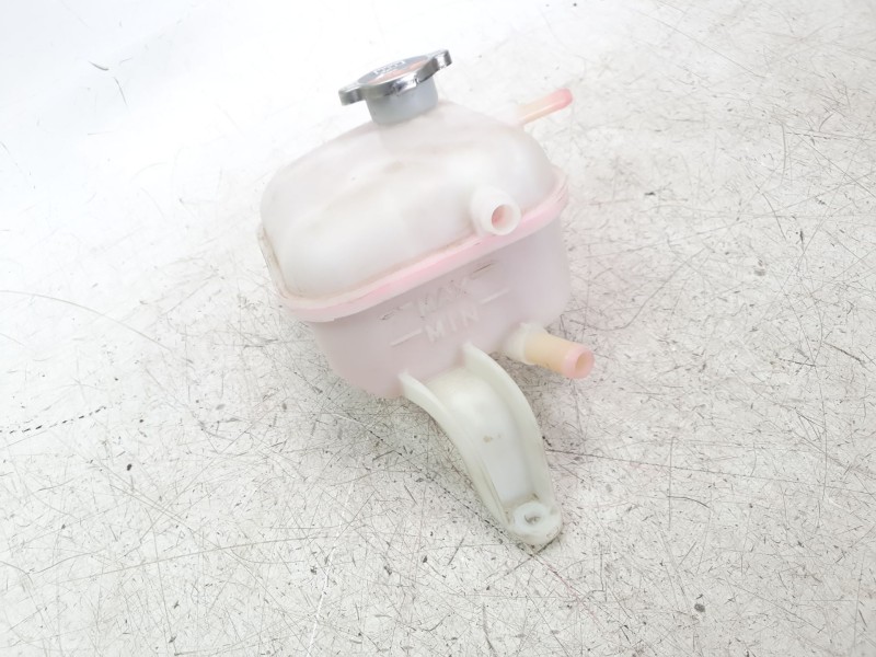 Recambio de deposito expansion para kia stonic (ybcuv) drive referencia OEM IAM 25430H8400  