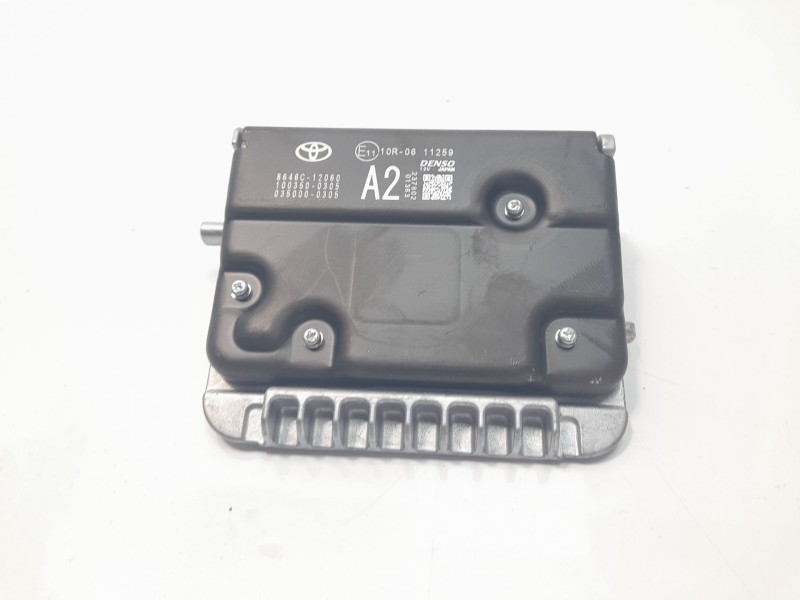 Recambio de camara vision frontal para toyota corolla (e21) hybrid style referencia OEM IAM 8646C12060 1003500305 0350000305
