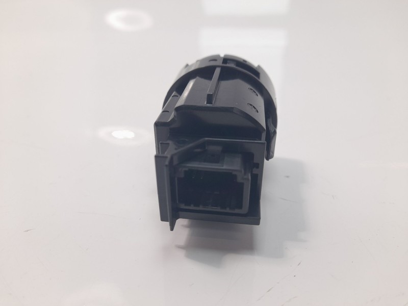 Recambio de interruptor para toyota corolla (e21) hybrid style referencia OEM IAM 8961102200  