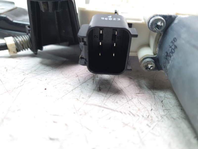 Recambio de elevalunas delantero derecho para jaguar f-pace 300 sport awd referencia OEM IAM HK8323200AE  