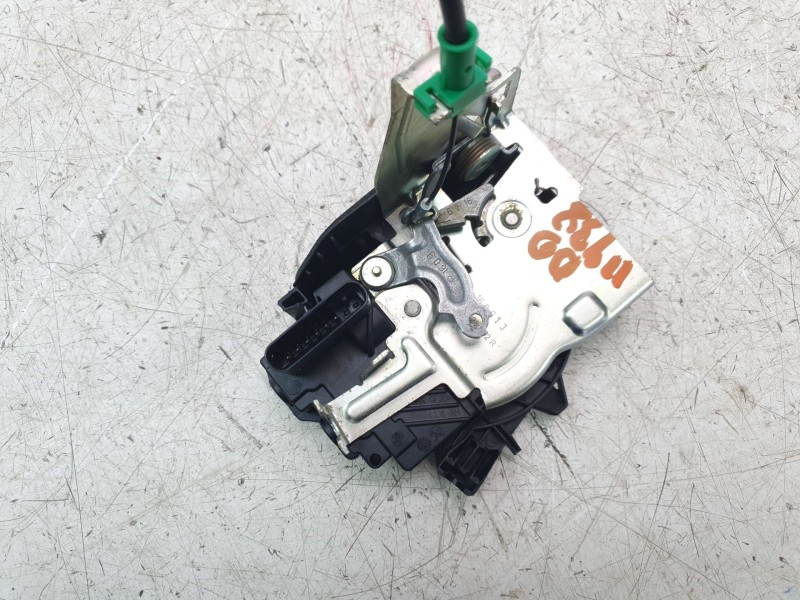 Recambio de cerradura puerta delantera derecha para jaguar f-pace 300 sport awd referencia OEM IAM T2H17431  