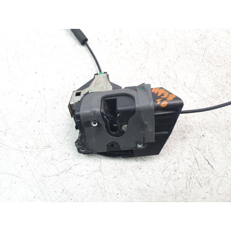 Recambio de cerradura puerta trasera derecha para jaguar f-pace 300 sport awd referencia OEM IAM T2H17439  