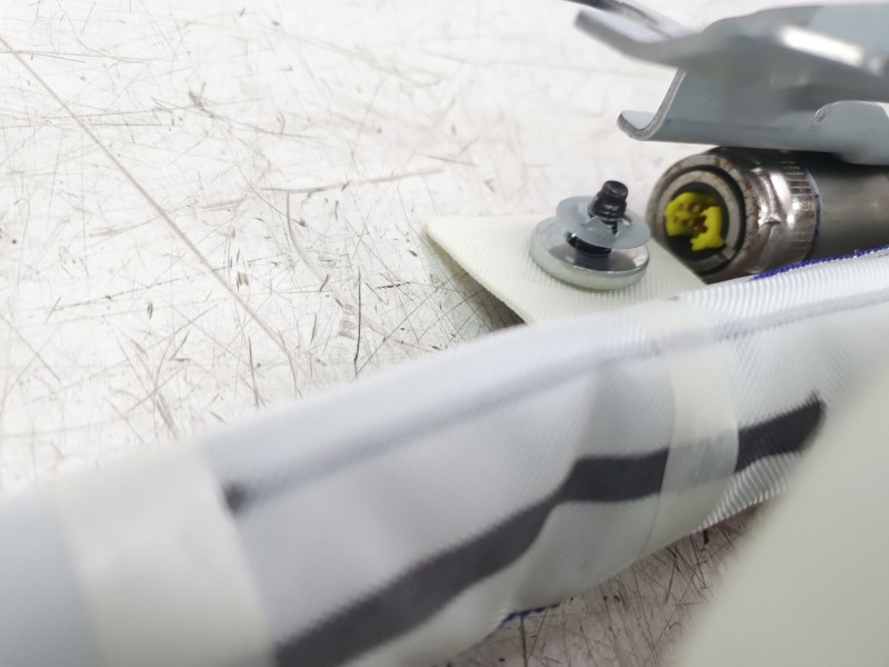 Recambio de airbag cortina delantero derecho para mazda 3 berlina (bp) referencia OEM IAM BGBC57KM0A  