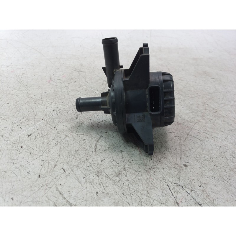 Recambio de bomba agua para toyota auris touring sports (e18) hybrid active business plus referencia OEM IAM G904052010  