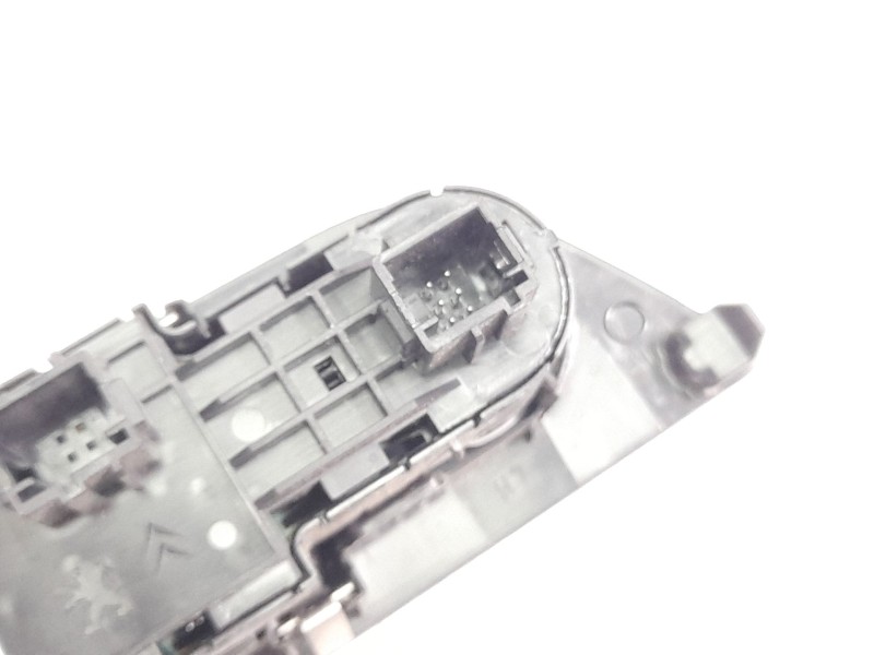 Recambio de mando elevalunas delantero izquierdo para peugeot 2008 (p1) allure pack referencia OEM IAM 96788281ZD IAF670007 